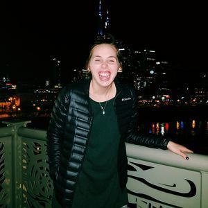 Meet your Posher, Abbi